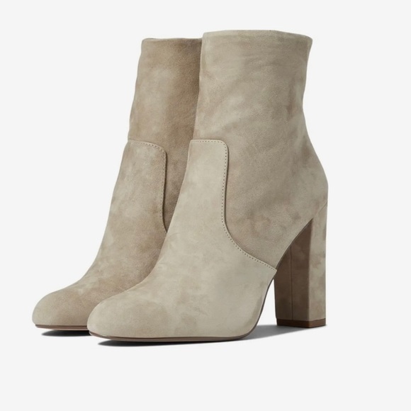NEW Steve Madden Boots Editor Sand Suede Heeled Booties - Picture 1 of 13